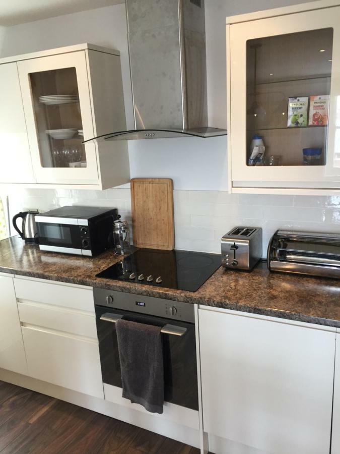 Modern One Bedroom Apartment Near The Seafront Portsmouth Exterior foto